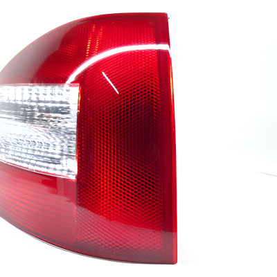 Lanterna Traseira A3 Ld 2000 01 02 03 04 04 05 Direito/passageiro Original