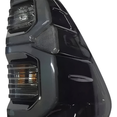 Lanterna Traseira Hilux 2021 2022 2023 2024 Led Fume Ld Direito/passageiro Padrão Original