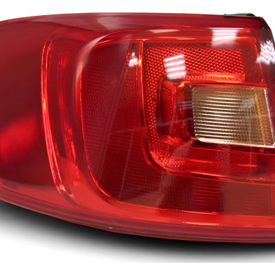 Lanterna Traseira Jetta 11 12 13 14 Le Padrao Original Esquerdo/motorista