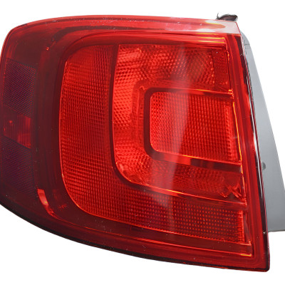 Lanterna Traseira Jetta Le 11 12 13 14 (lente Vermelha) Esquerdo/motorista Original