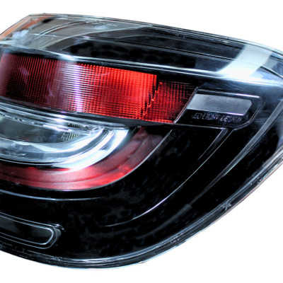 Lanterna Traseira Sandero 20 21 22 23 24 Fume Lado Direito Direito/passageiro Original